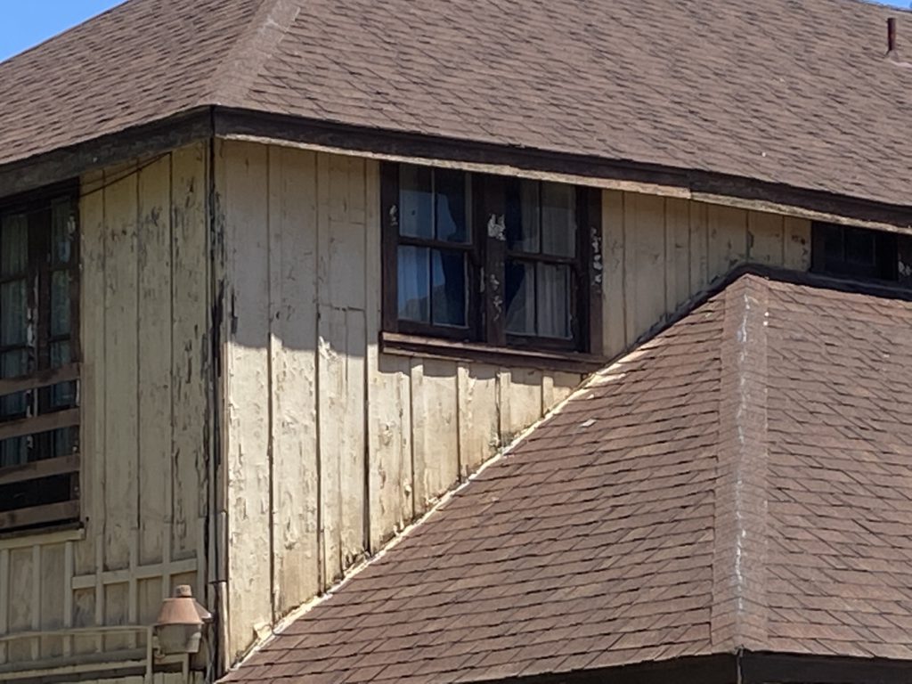 Carriage house siding