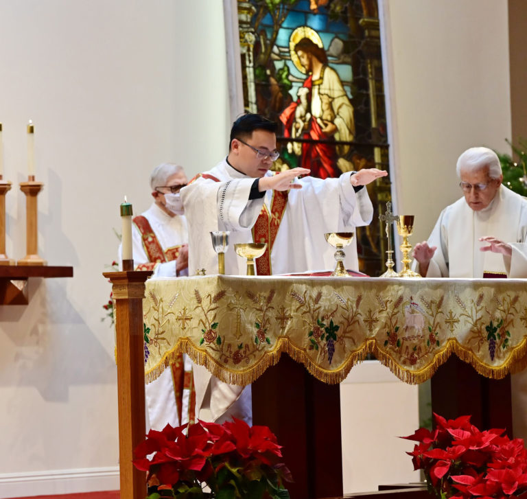 Blessing of the Eucharist at Mass